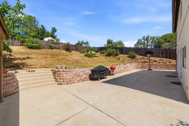 3433 La Canada Dr, Cameron Park, CA 95682