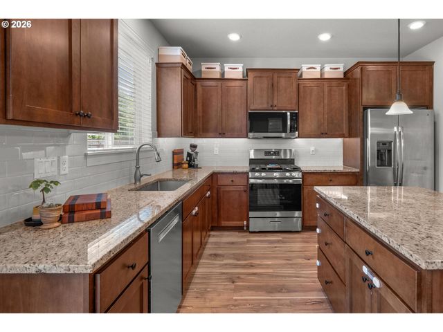 10040 Nw BARTLETT Loop, North Plains, OR 97133