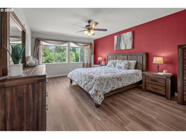 10040 Nw BARTLETT Loop, North Plains, OR 97133