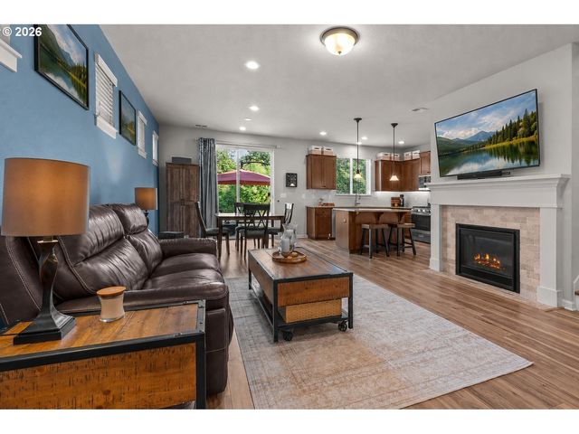 10040 Nw BARTLETT Loop, North Plains, OR 97133