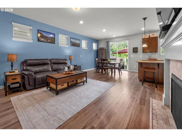 10040 Nw BARTLETT Loop, North Plains, OR 97133