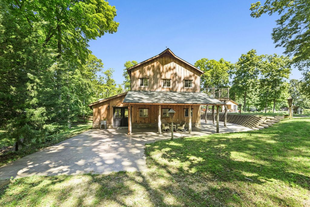 Image 3 of property listing at 3019 Adirondack Avenue, Centralia, IL 62801