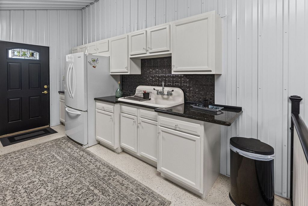 Image 33 of property listing at 3019 Adirondack Avenue, Centralia, IL 62801
