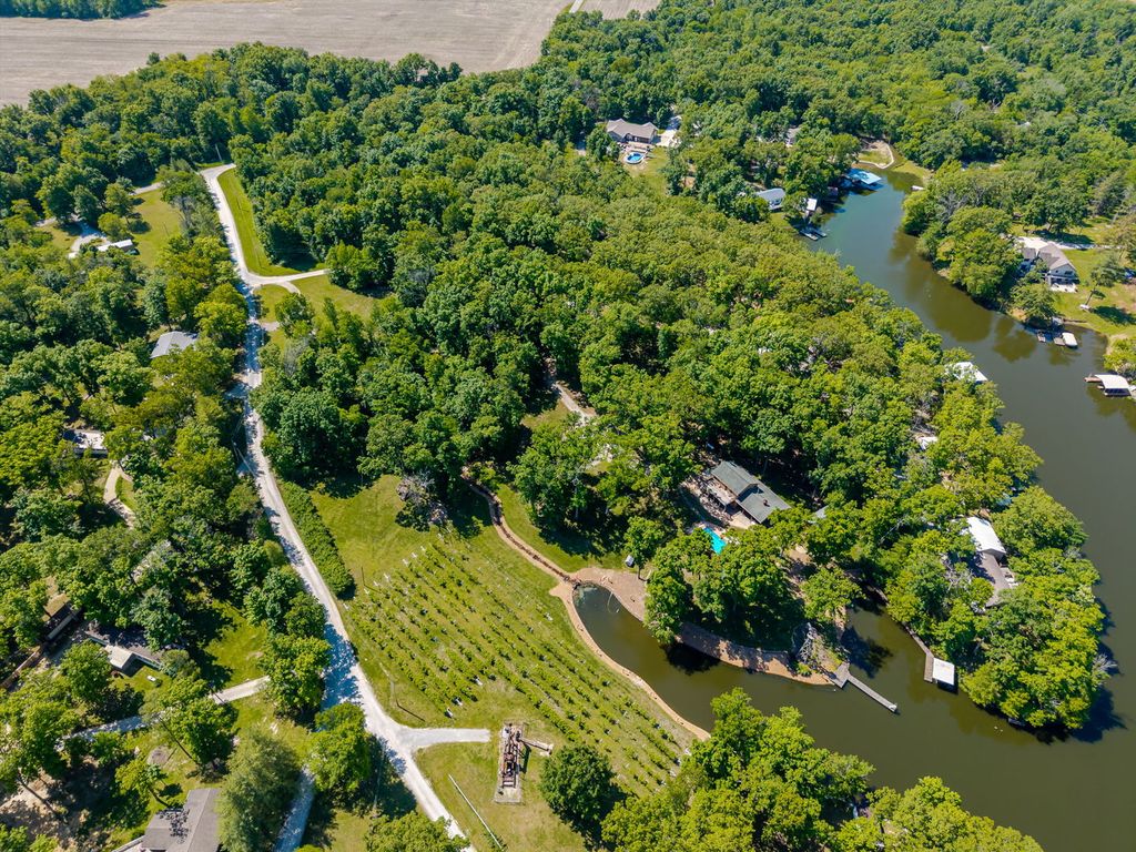 Image 70 of property listing at 3019 Adirondack Avenue, Centralia, IL 62801