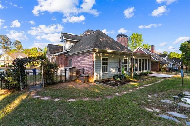 711 Ashley Wilkes Way, Loganville, GA 30052