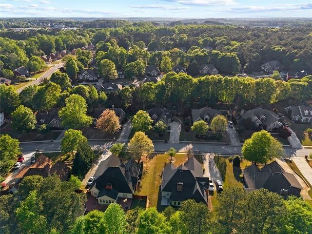 711 Ashley Wilkes Way, Loganville, GA 30052