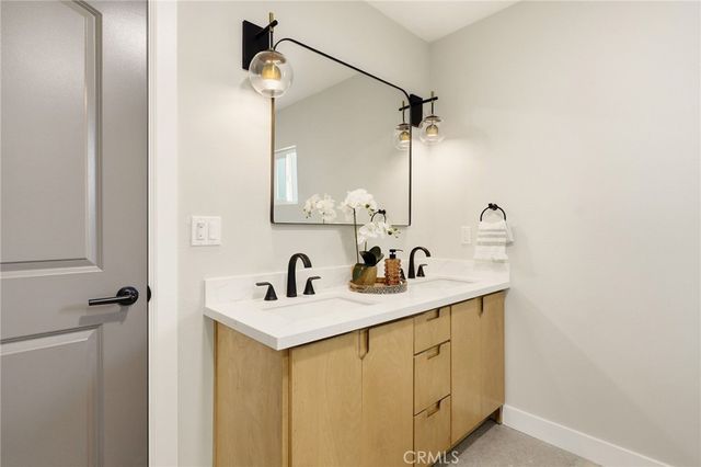 10613 Dolan Ave, Downey, CA 90241
