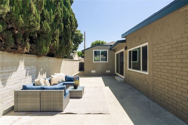 10613 Dolan Ave, Downey, CA 90241