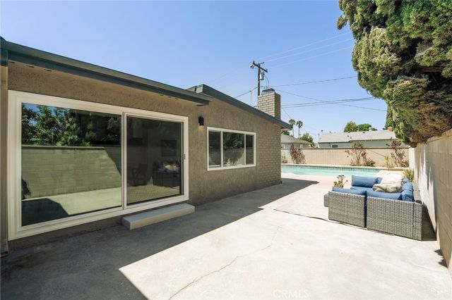10613 Dolan Ave, Downey, CA 90241