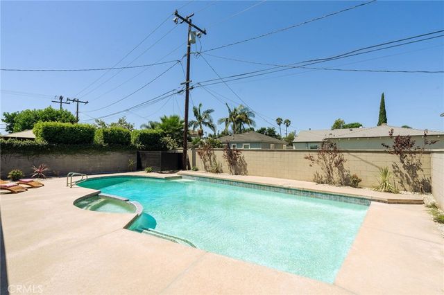 10613 Dolan Ave, Downey, CA 90241