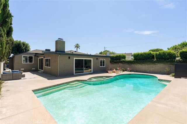 10613 Dolan Ave, Downey, CA 90241