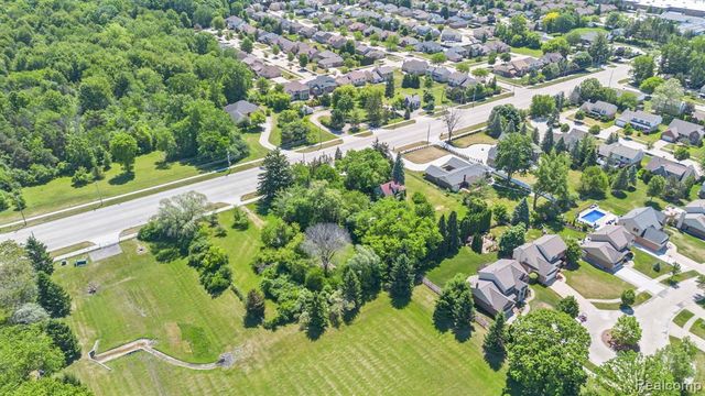 42021 Dequindre Road, Troy, MI 48085