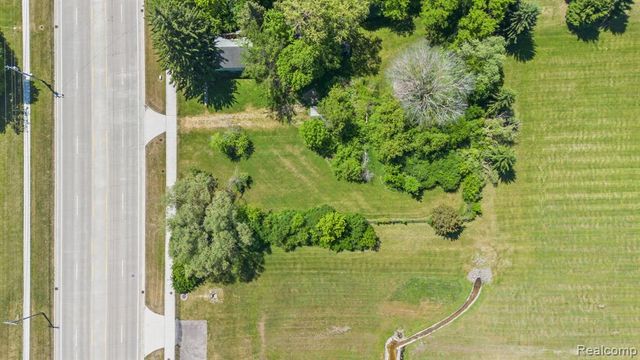 42021 Dequindre Road, Troy, MI 48085