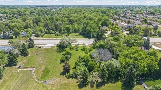 42021 Dequindre Road, Troy, MI 48085