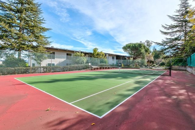 19100 Crest 107, Castro Valley, CA 94546