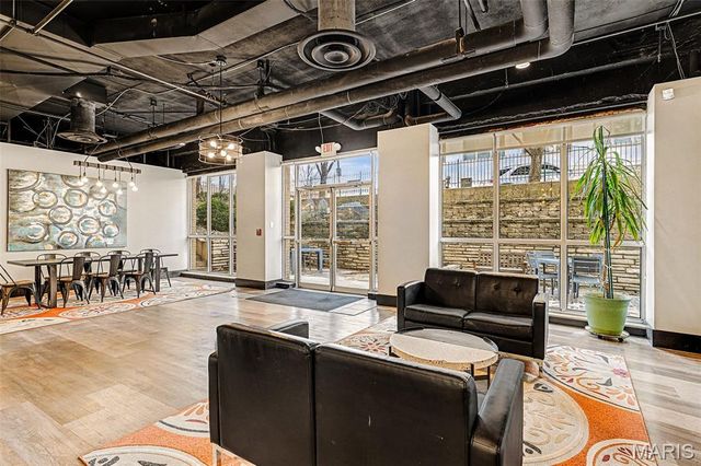 210 N 17th Street 204, St Louis, MO 63103