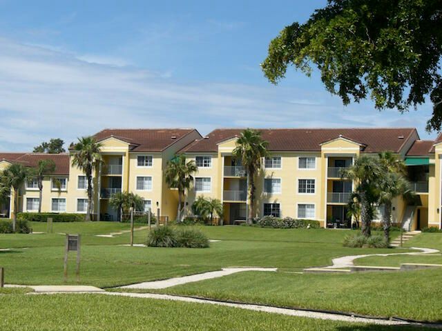 160 YACHT CLUB Way 211, Hypoluxo, FL 33462