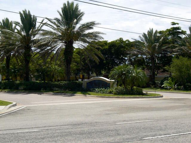 160 YACHT CLUB Way 211, Hypoluxo, FL 33462