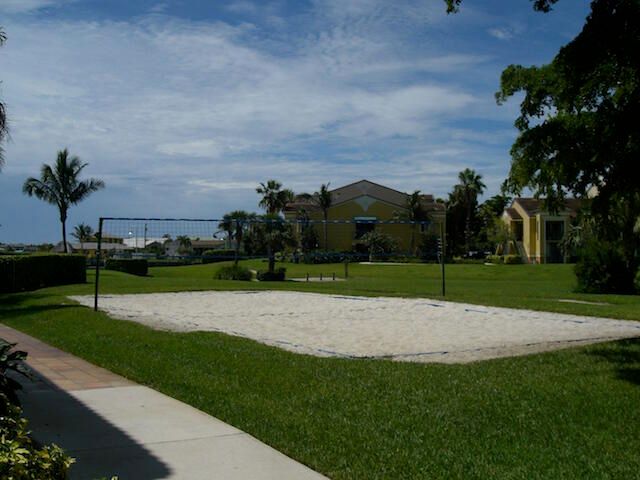 160 YACHT CLUB Way 211, Hypoluxo, FL 33462