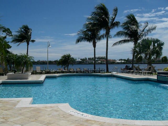 160 YACHT CLUB Way 211, Hypoluxo, FL 33462