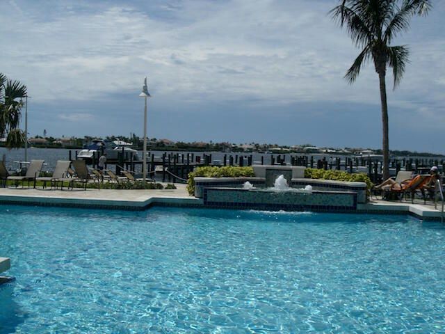 160 YACHT CLUB Way 211, Hypoluxo, FL 33462