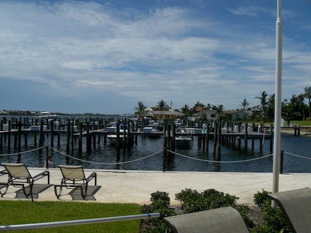 160 YACHT CLUB Way 211, Hypoluxo, FL 33462
