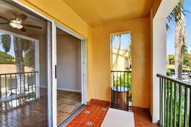 160 YACHT CLUB Way 211, Hypoluxo, FL 33462