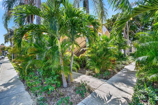 160 YACHT CLUB Way 211, Hypoluxo, FL 33462