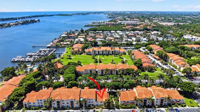 160 YACHT CLUB Way 211, Hypoluxo, FL 33462