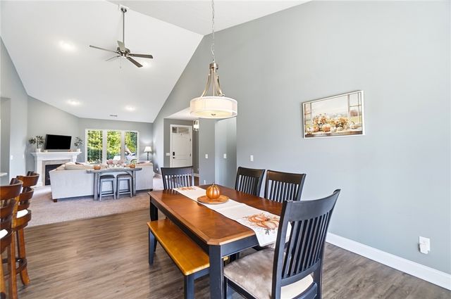 1379 Bourdeaux Way, Centerville, OH 45458