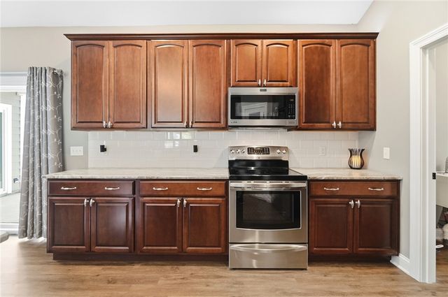 1379 Bourdeaux Way, Centerville, OH 45458
