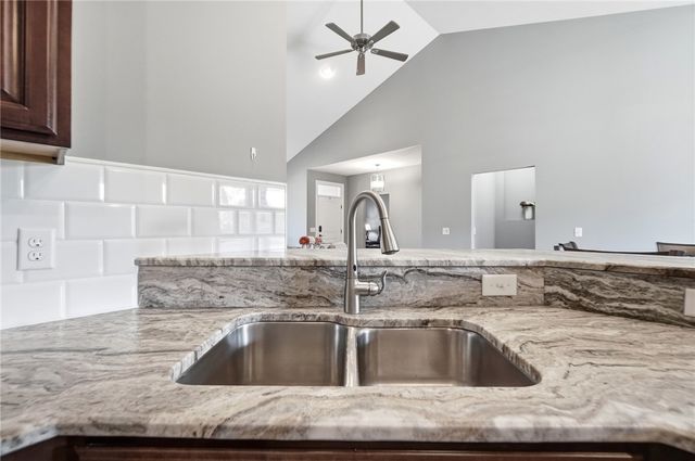 1379 Bourdeaux Way, Centerville, OH 45458