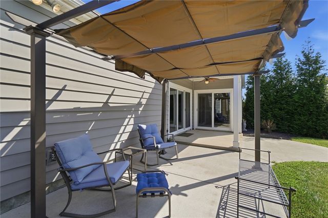 1379 Bourdeaux Way, Centerville, OH 45458