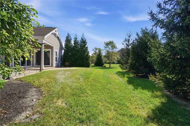 1379 Bourdeaux Way, Centerville, OH 45458