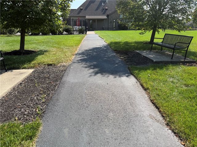 1379 Bourdeaux Way, Centerville, OH 45458
