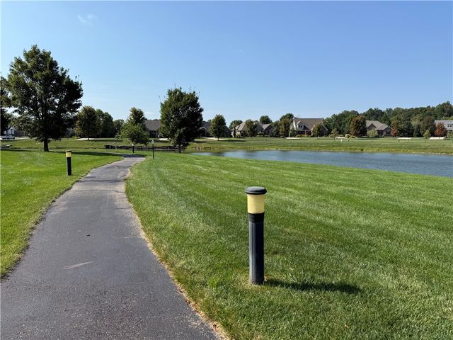1379 Bourdeaux Way, Centerville, OH 45458