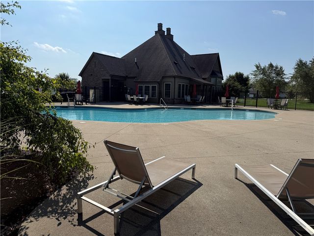 1379 Bourdeaux Way, Centerville, OH 45458