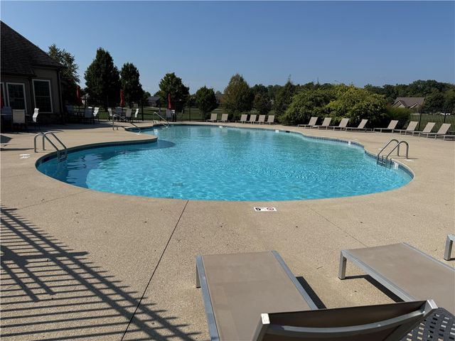 1379 Bourdeaux Way, Centerville, OH 45458