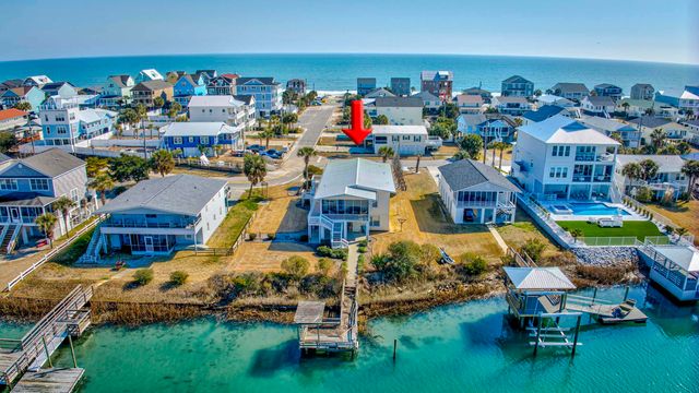 566 Yucca Ave., Garden City Beach, SC 29576