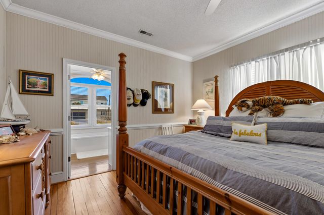 566 Yucca Ave., Garden City Beach, SC 29576