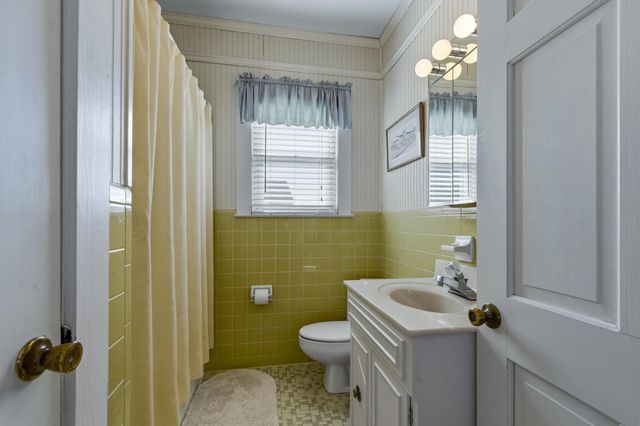 566 Yucca Ave., Garden City Beach, SC 29576