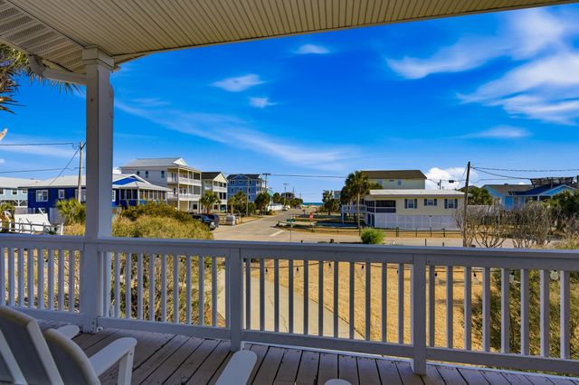 566 Yucca Ave., Garden City Beach, SC 29576
