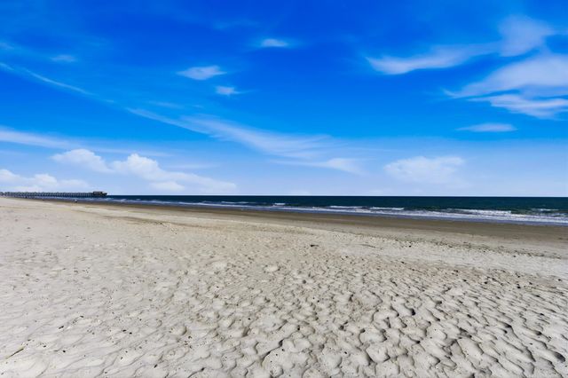 566 Yucca Ave., Garden City Beach, SC 29576