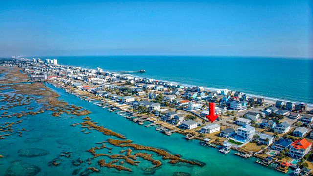 566 Yucca Ave., Garden City Beach, SC 29576
