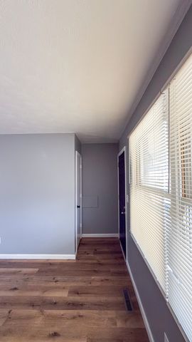 1507 N Mckinley Avenue, Champaign, IL 61821