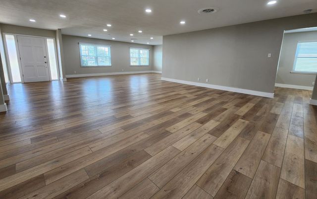 3304 Whitney Dr, Midland, TX 79705