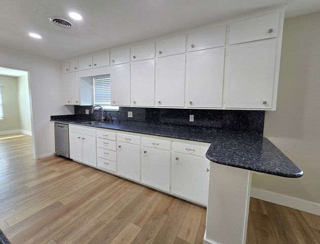 3304 Whitney Dr, Midland, TX 79705