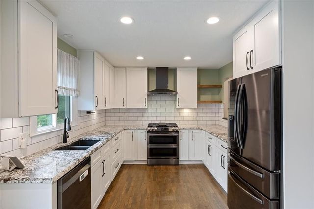 9601 W 127th Terrace, Overland Park, KS 66213
