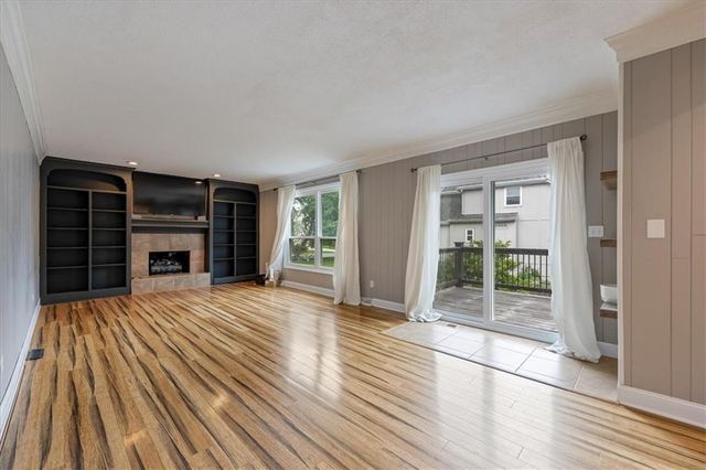 9601 W 127th Terrace, Overland Park, KS 66213