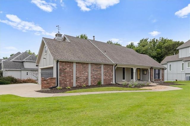 9601 W 127th Terrace, Overland Park, KS 66213